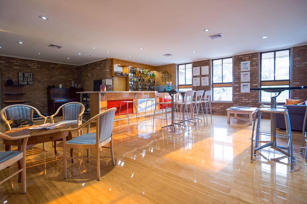Farnham Court Motel And Restaurant Morwell Εξωτερικό φωτογραφία