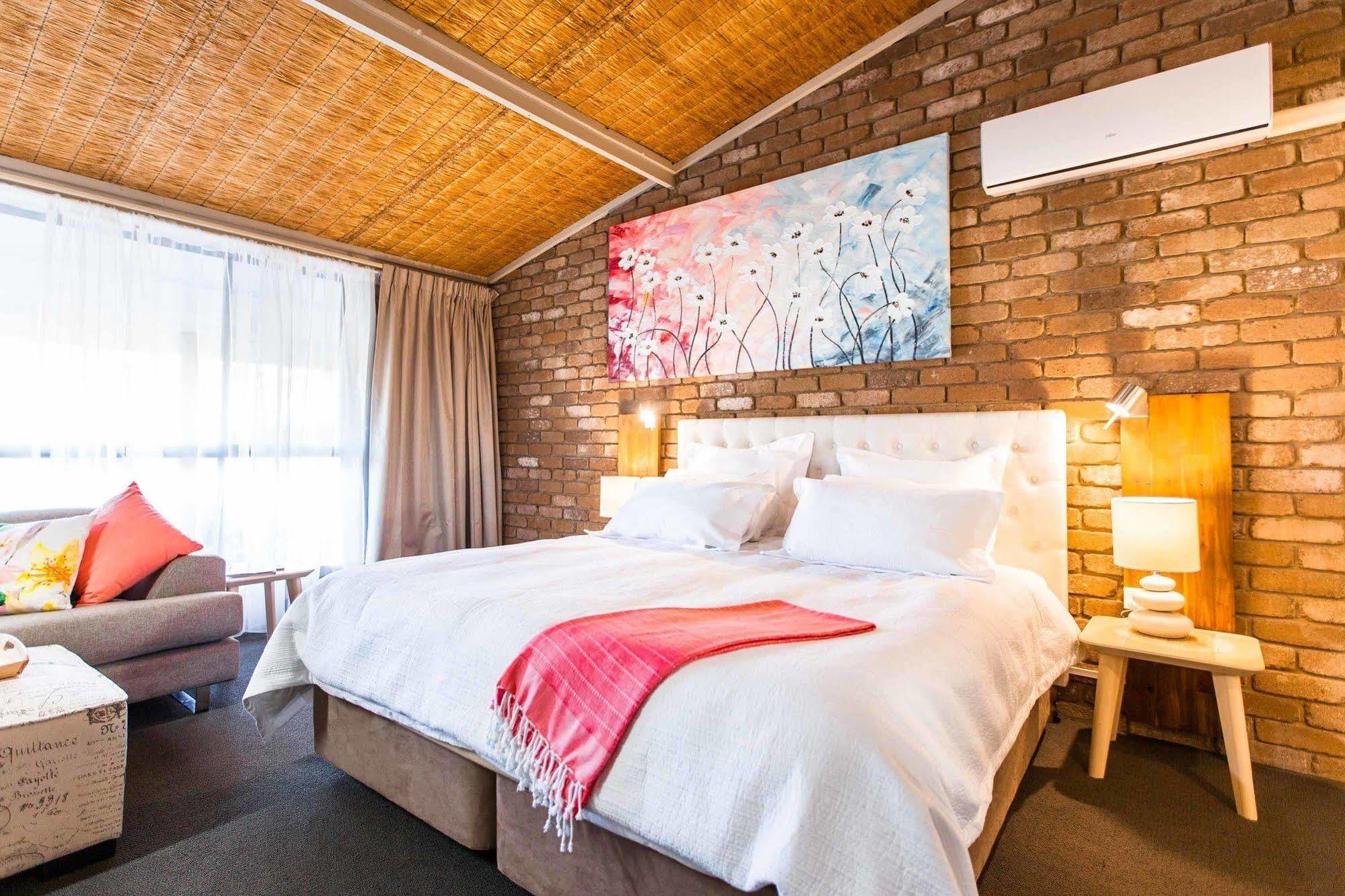 Farnham Court Motel And Restaurant Morwell Εξωτερικό φωτογραφία