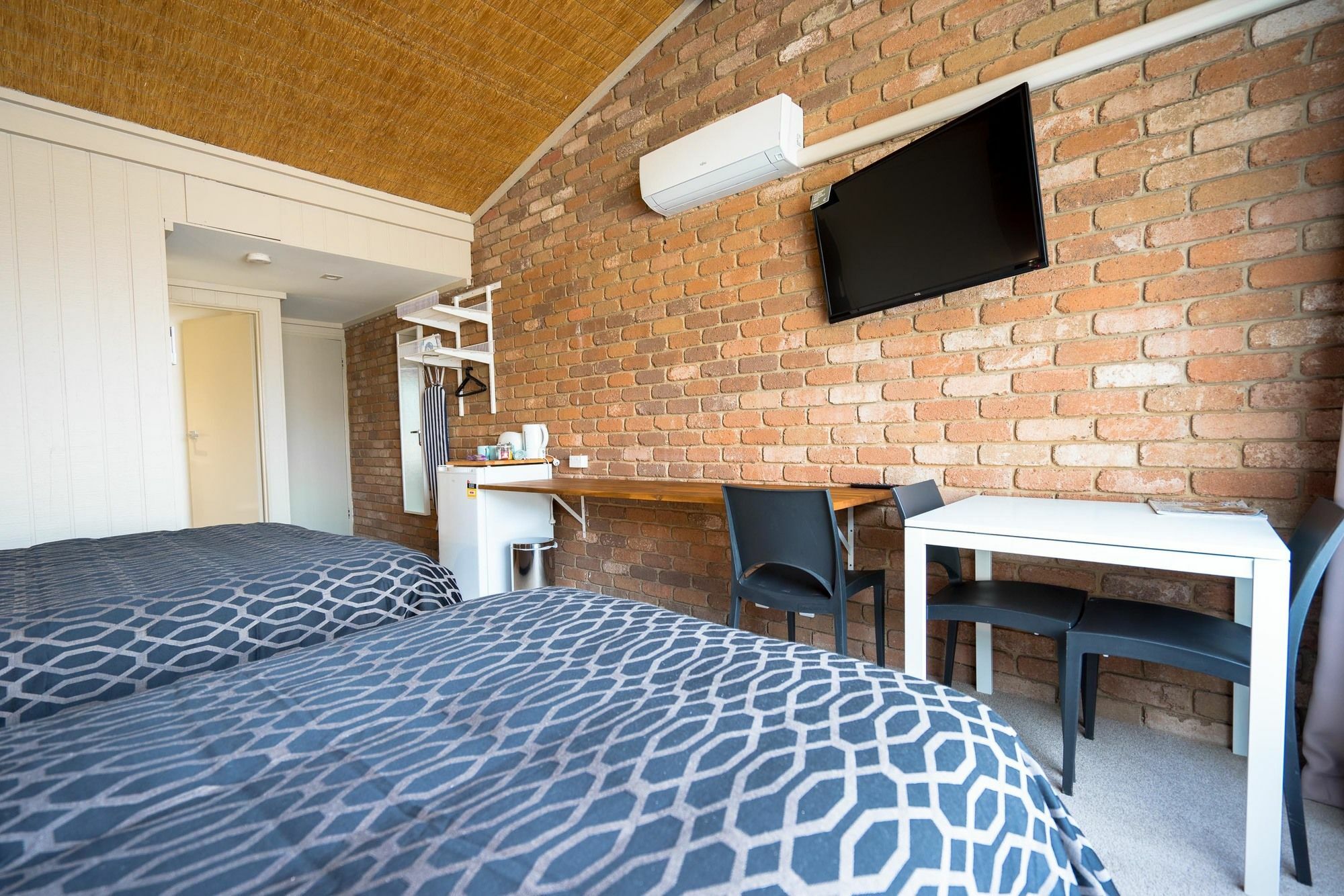 Farnham Court Motel And Restaurant Morwell Εξωτερικό φωτογραφία